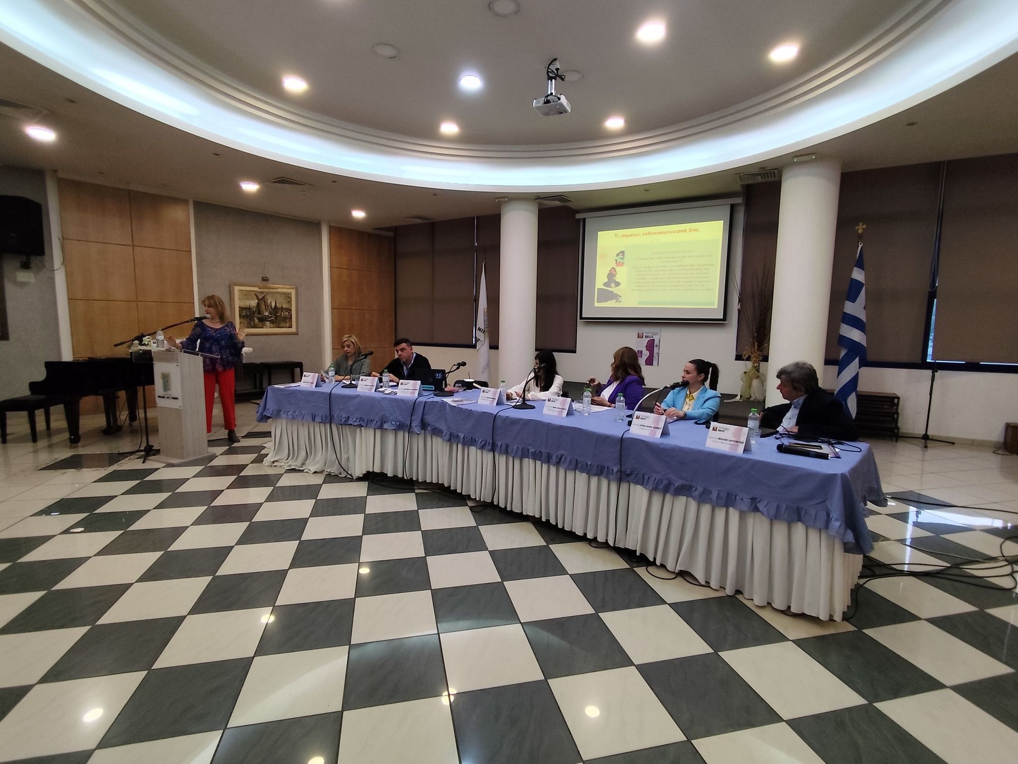 Φωτογραφείο από την εκδήλωση στο Δημαρχείο Νίκαιας-Ρέντη